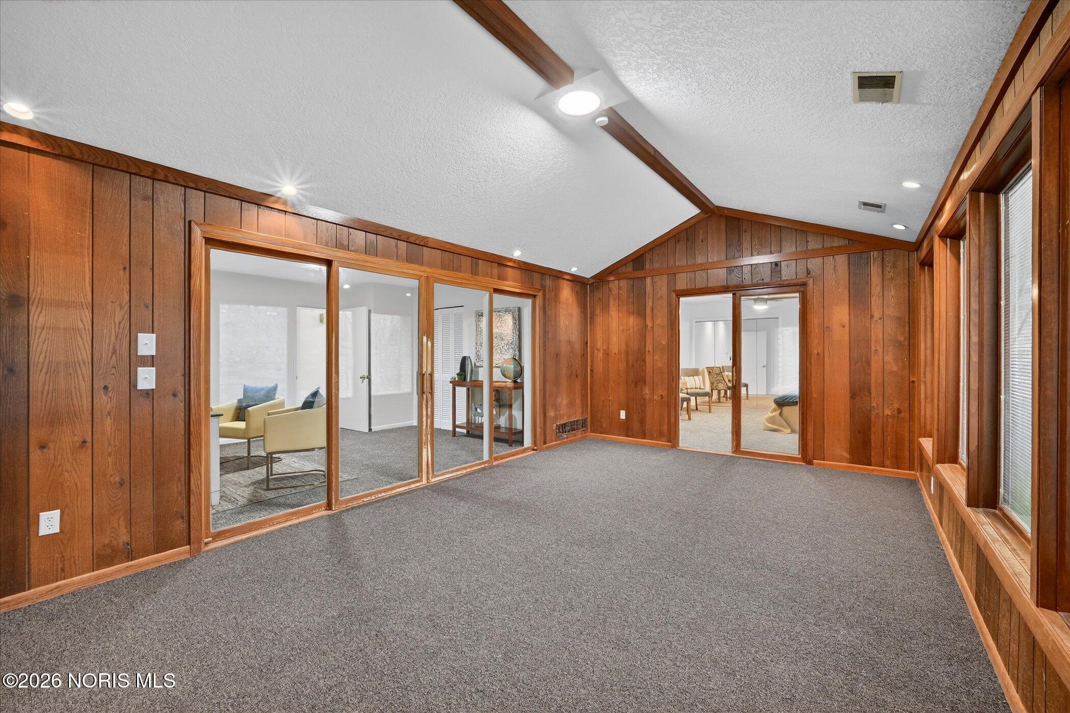 5926 Sylvan Green Road