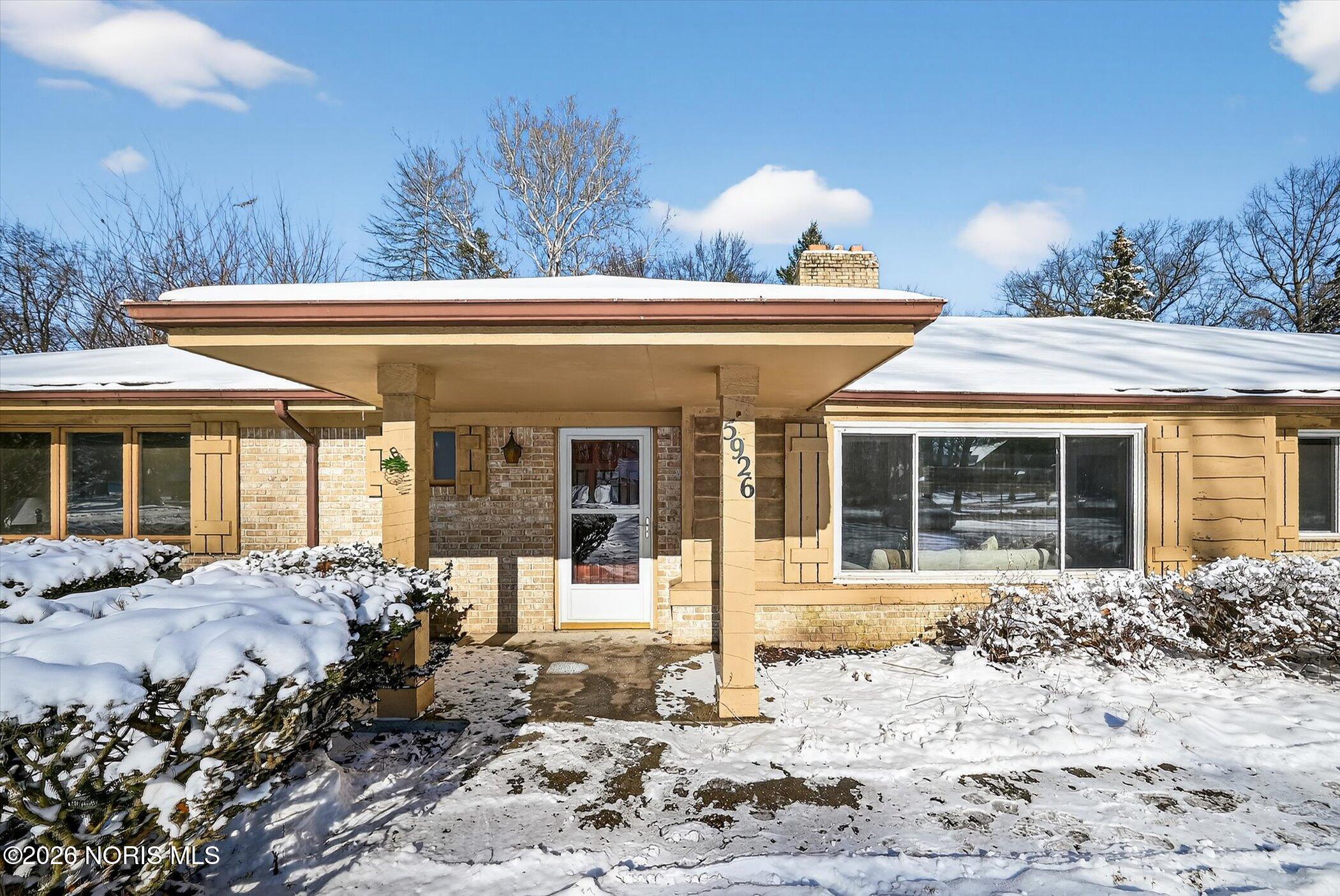 5926 Sylvan Green Road