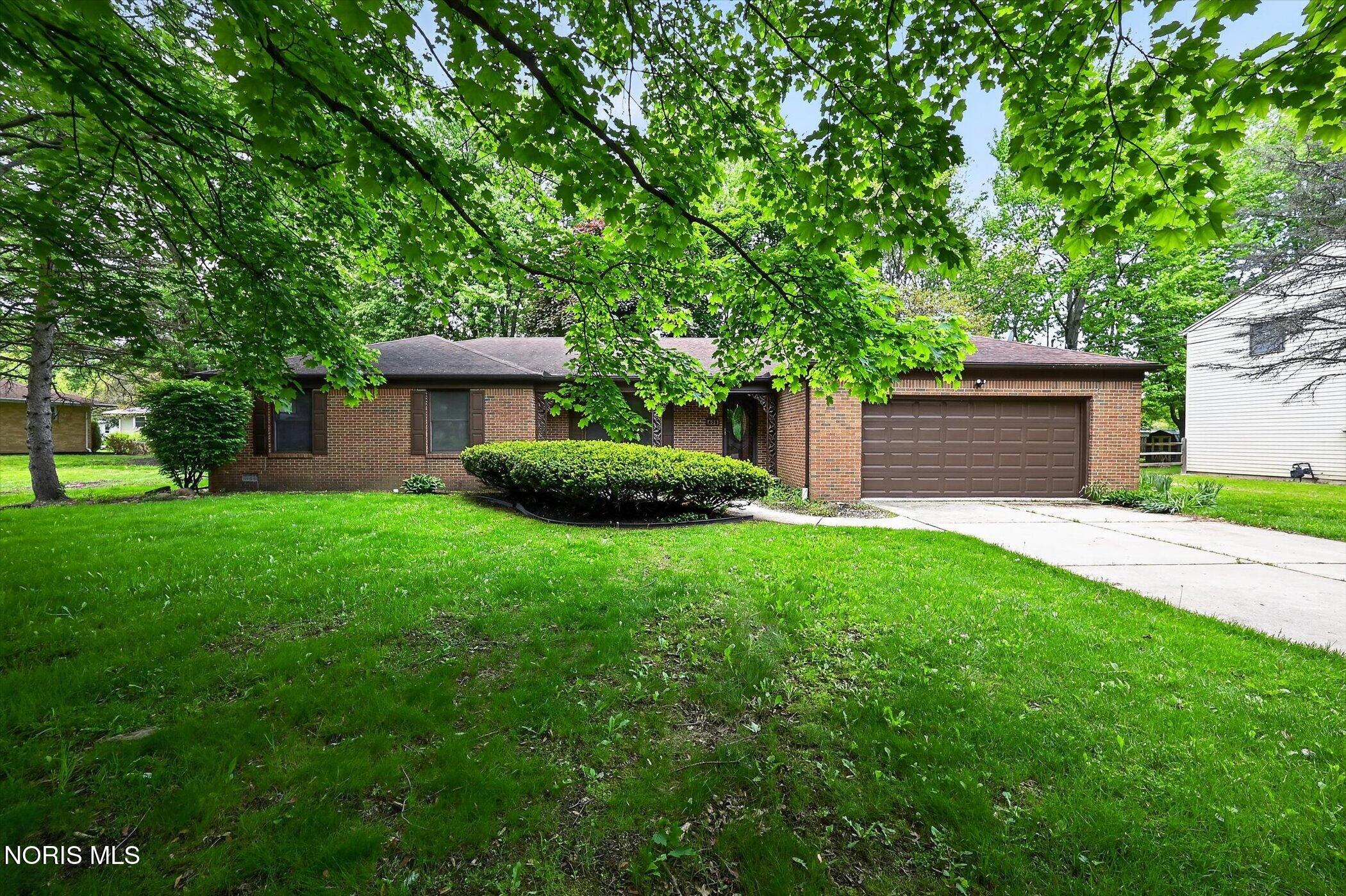 405 Normandie Boulevard