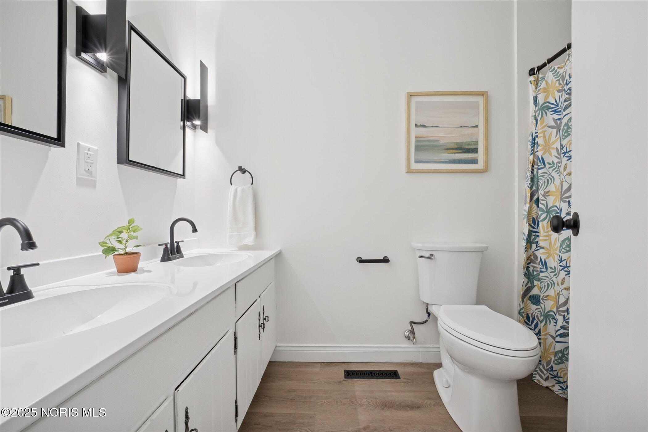 405 Normandie Boulevard