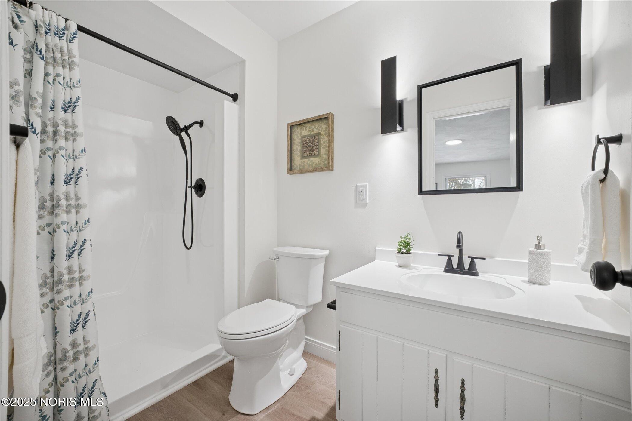 405 Normandie Boulevard