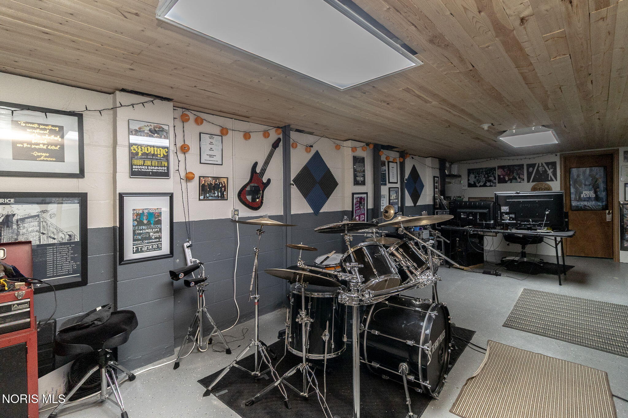 17151 W State Route 105