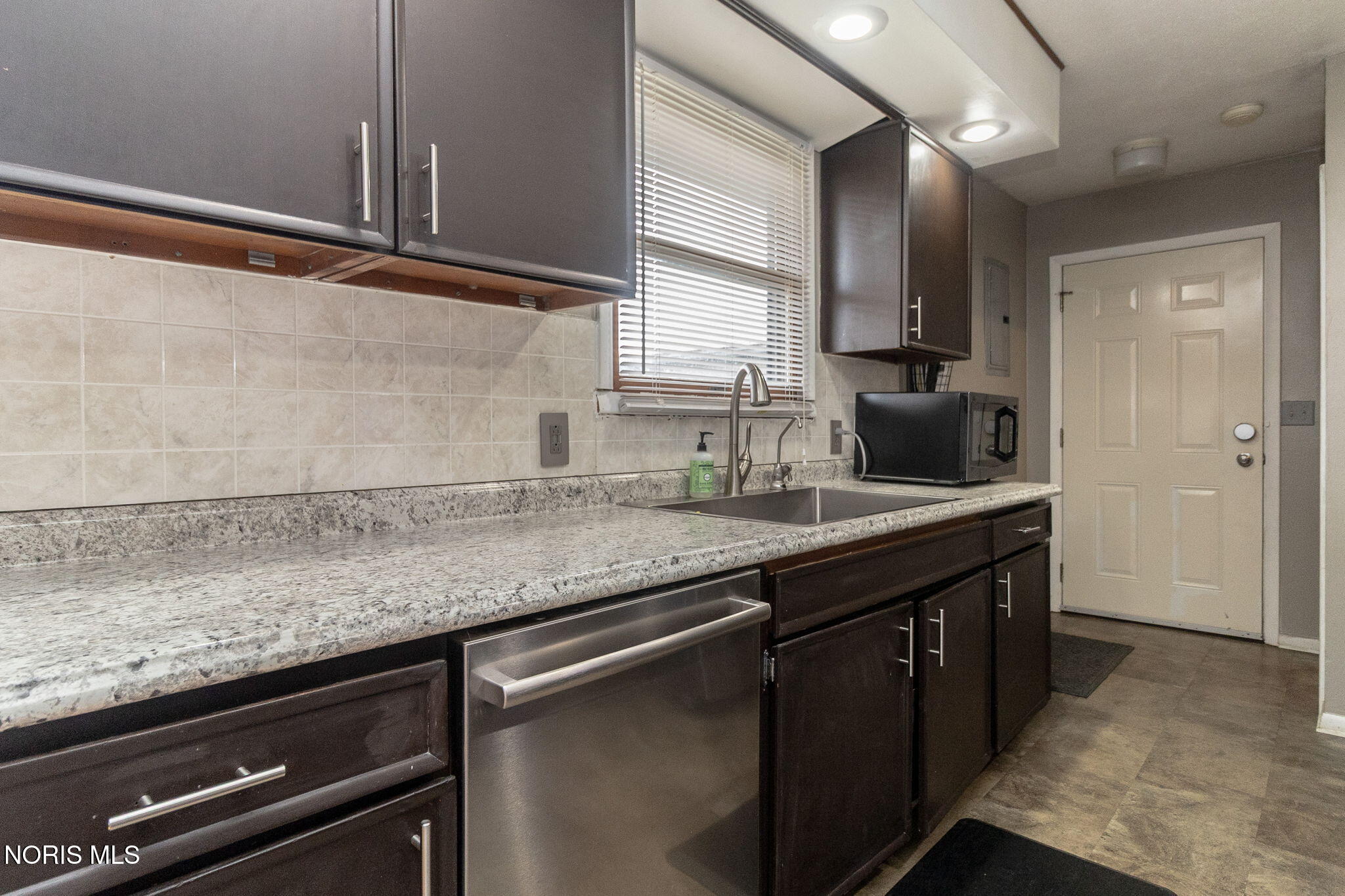 17151 W State Route 105