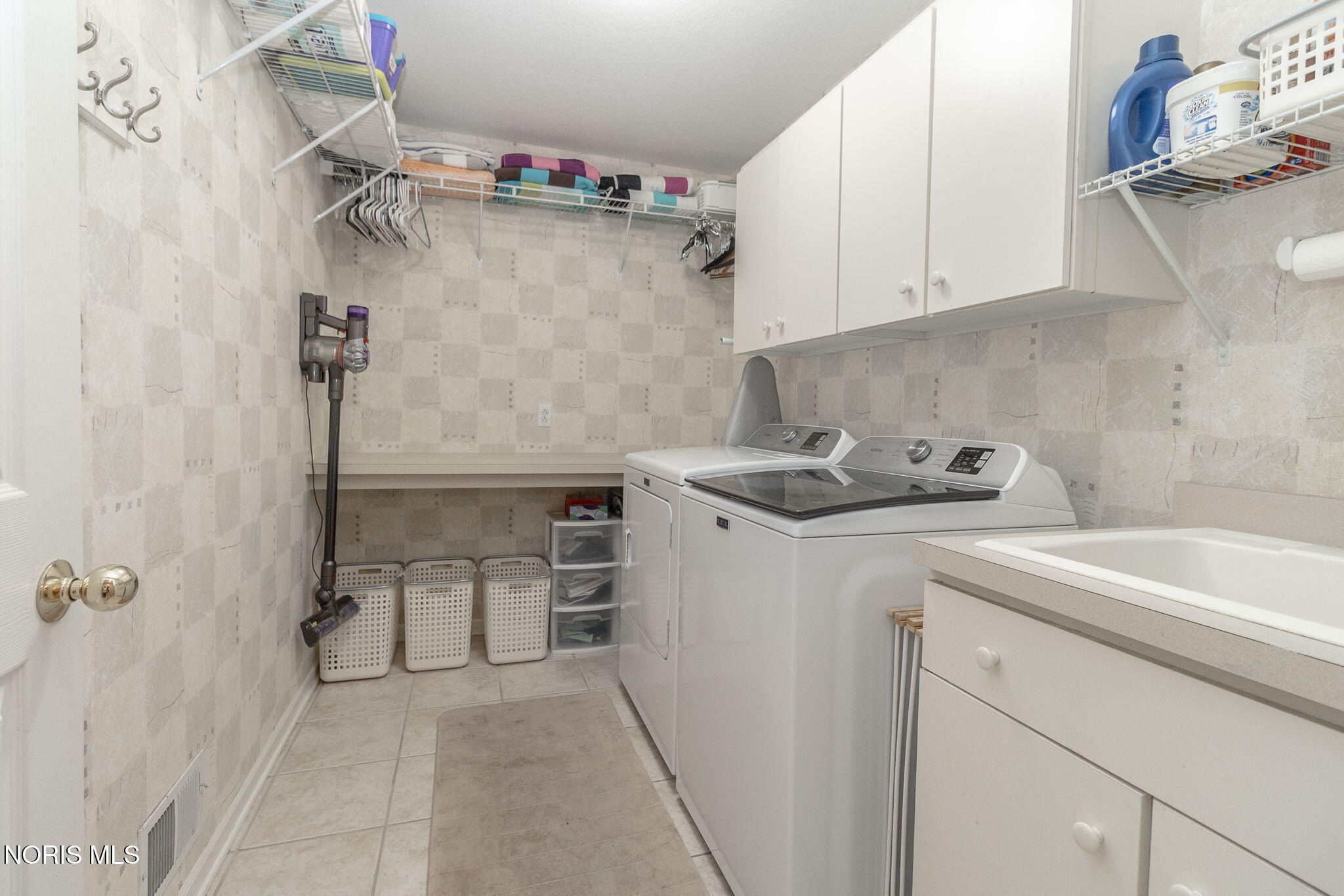 8948 Linden Lake Road