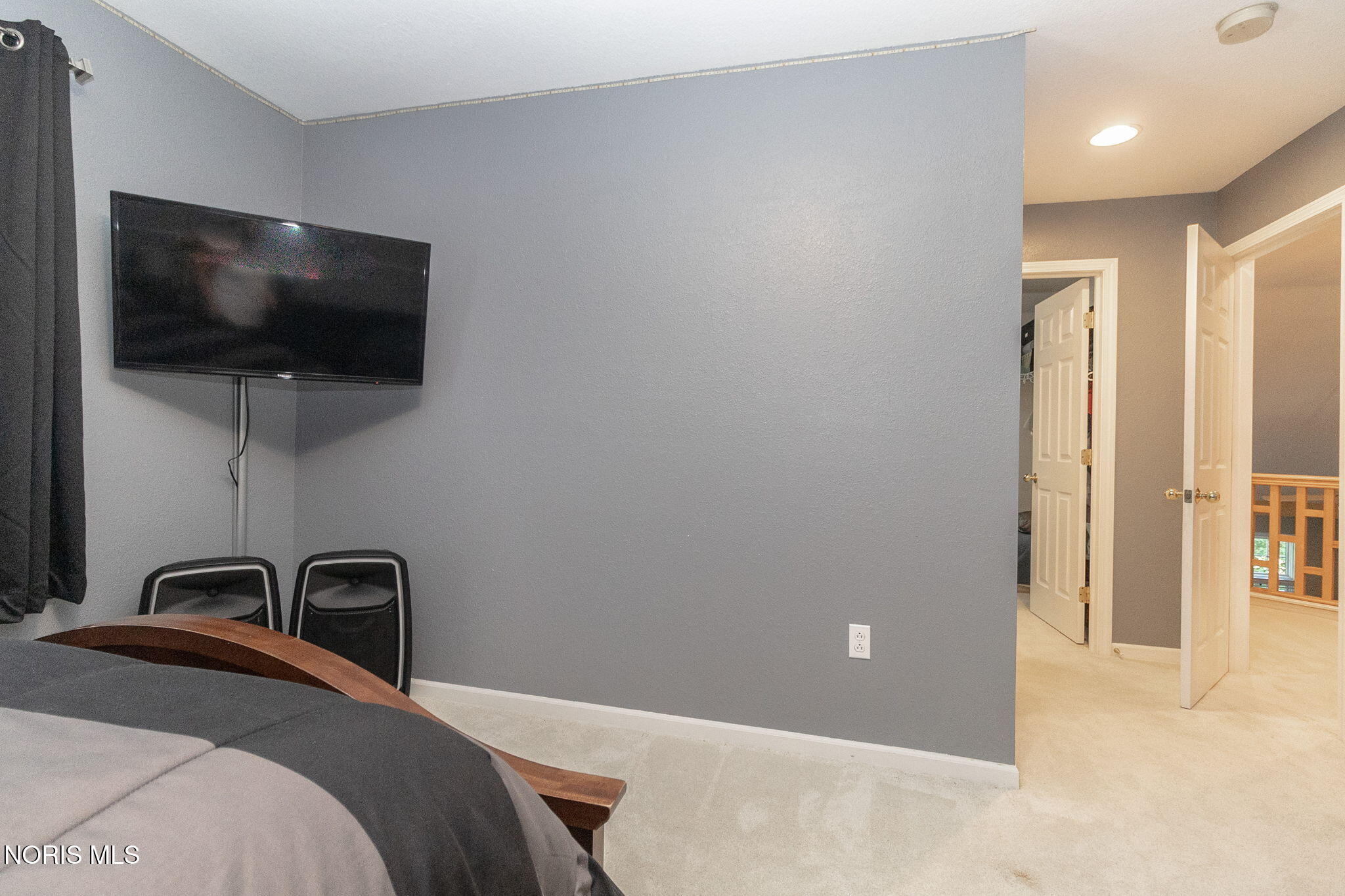 8948 Linden Lake Road