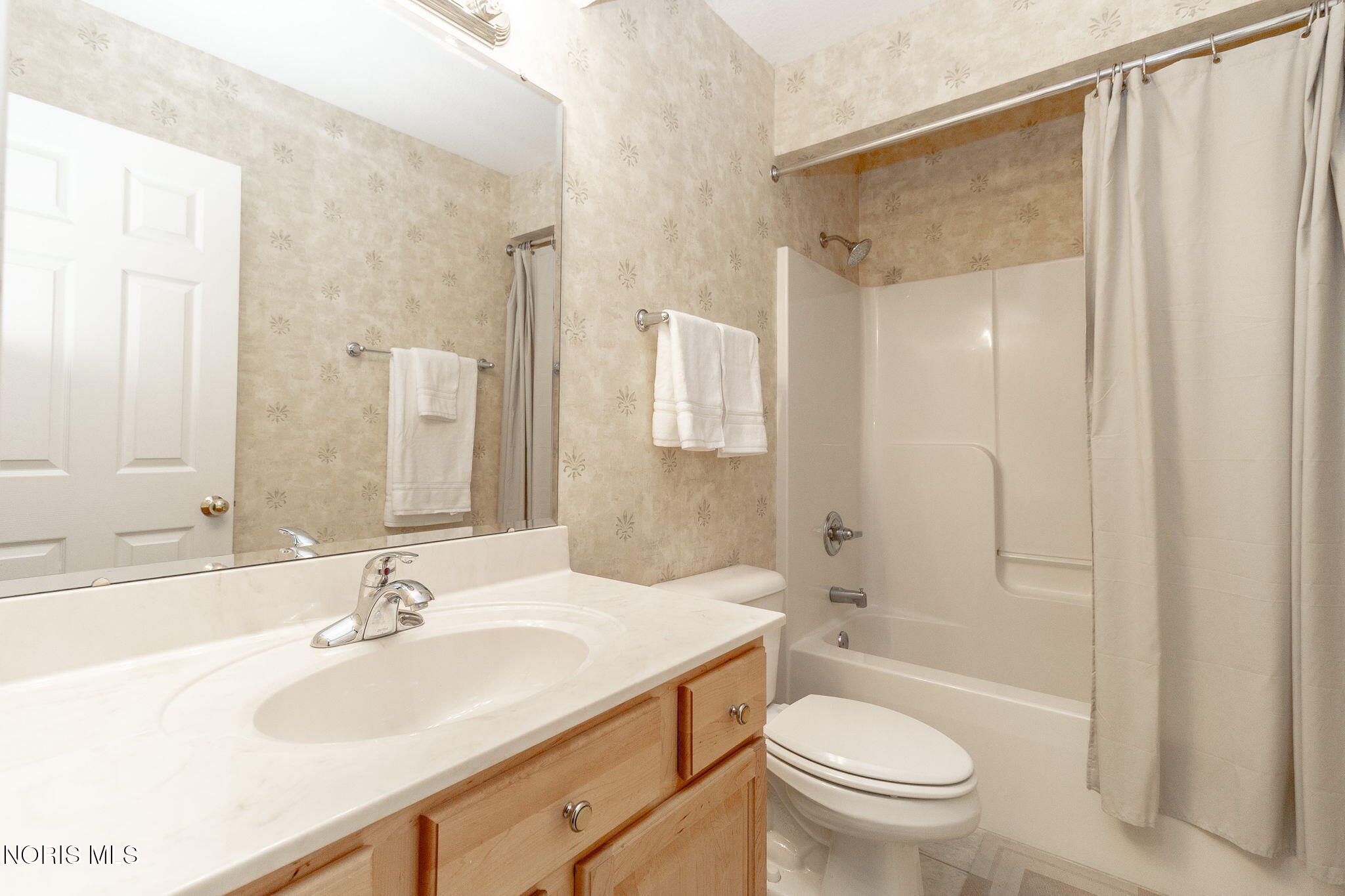 8948 Linden Lake Road