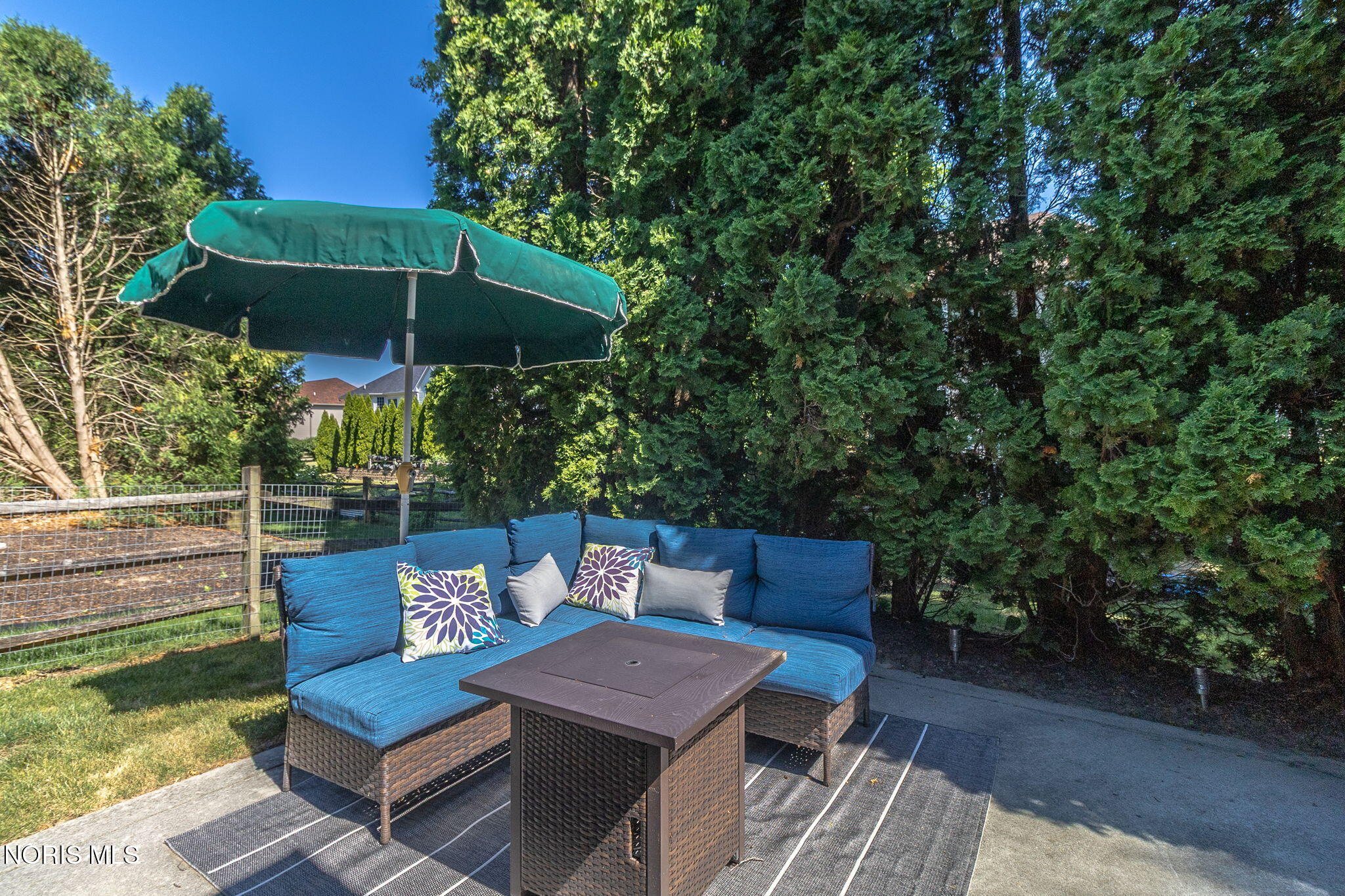 8948 Linden Lake Road