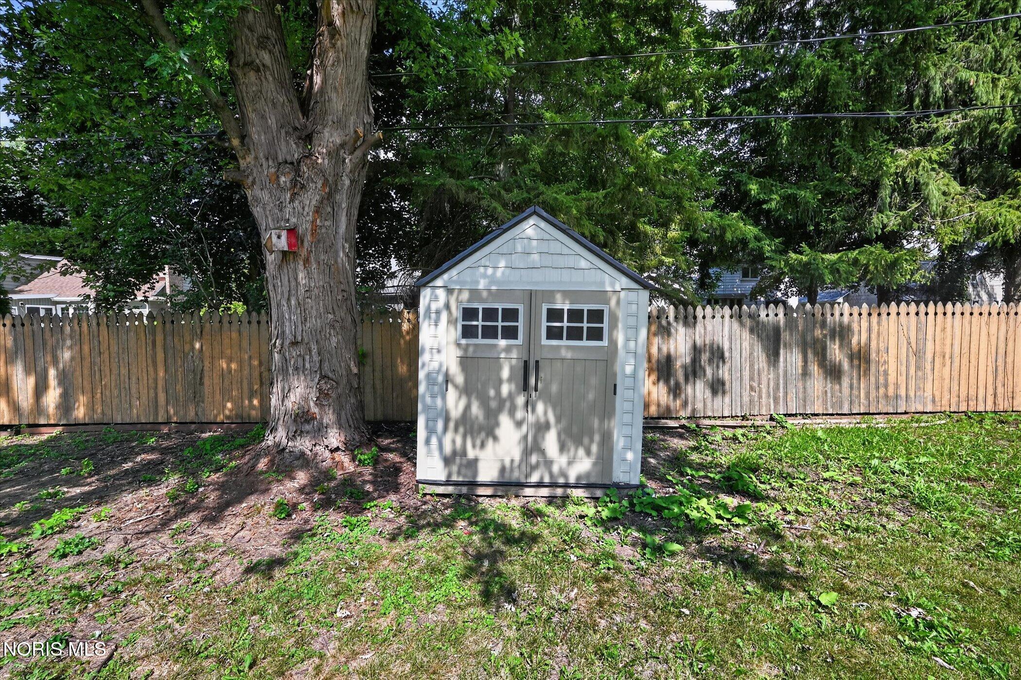 1861 Lynbrook Drive