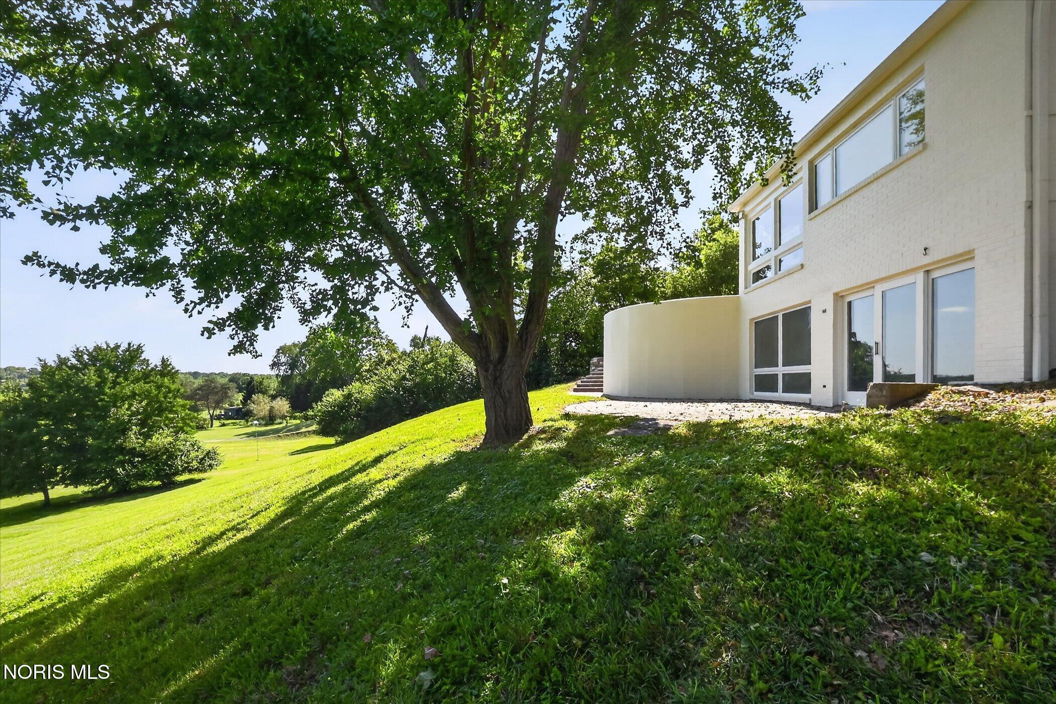 2708 Riverview Drive