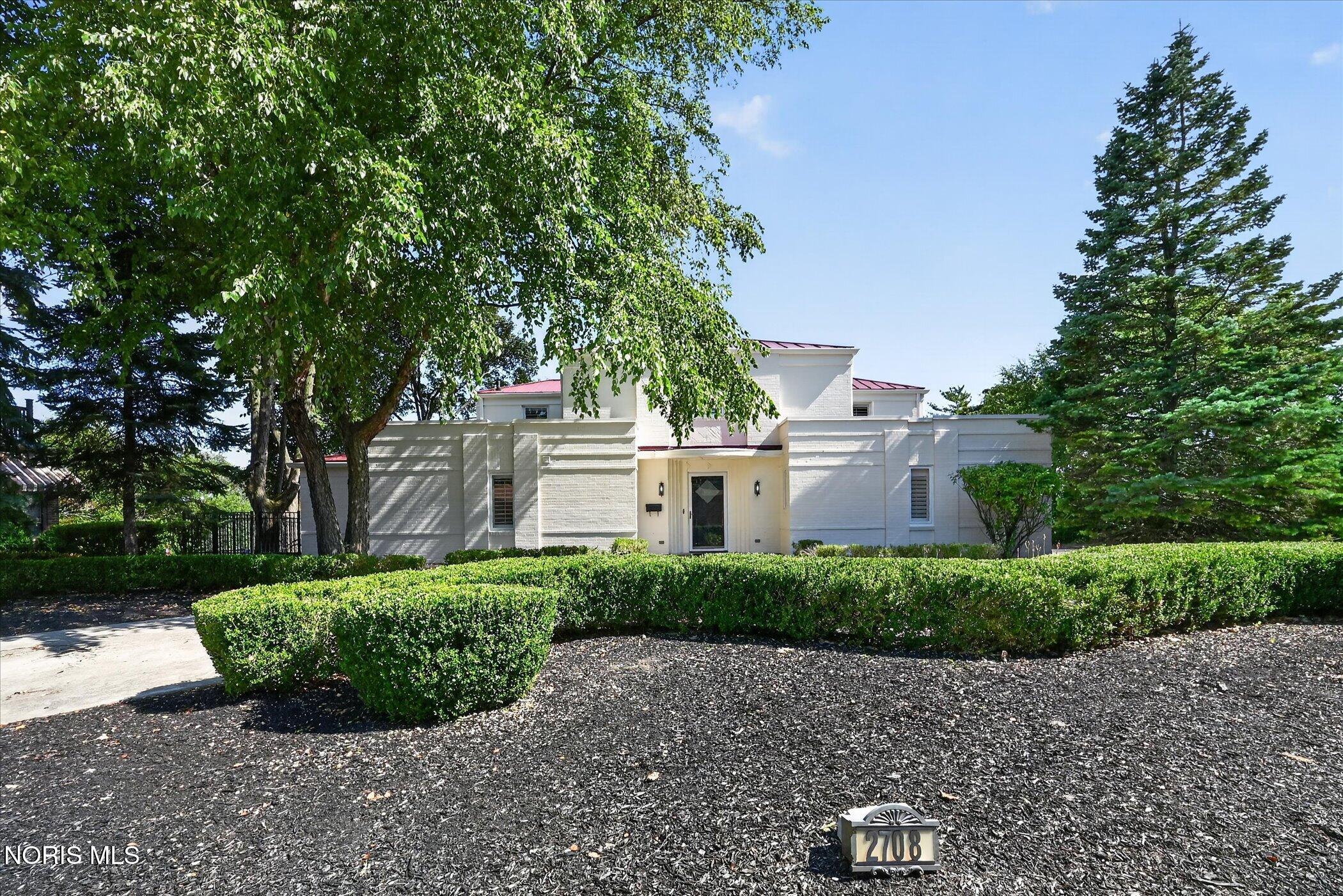 2708 Riverview Drive