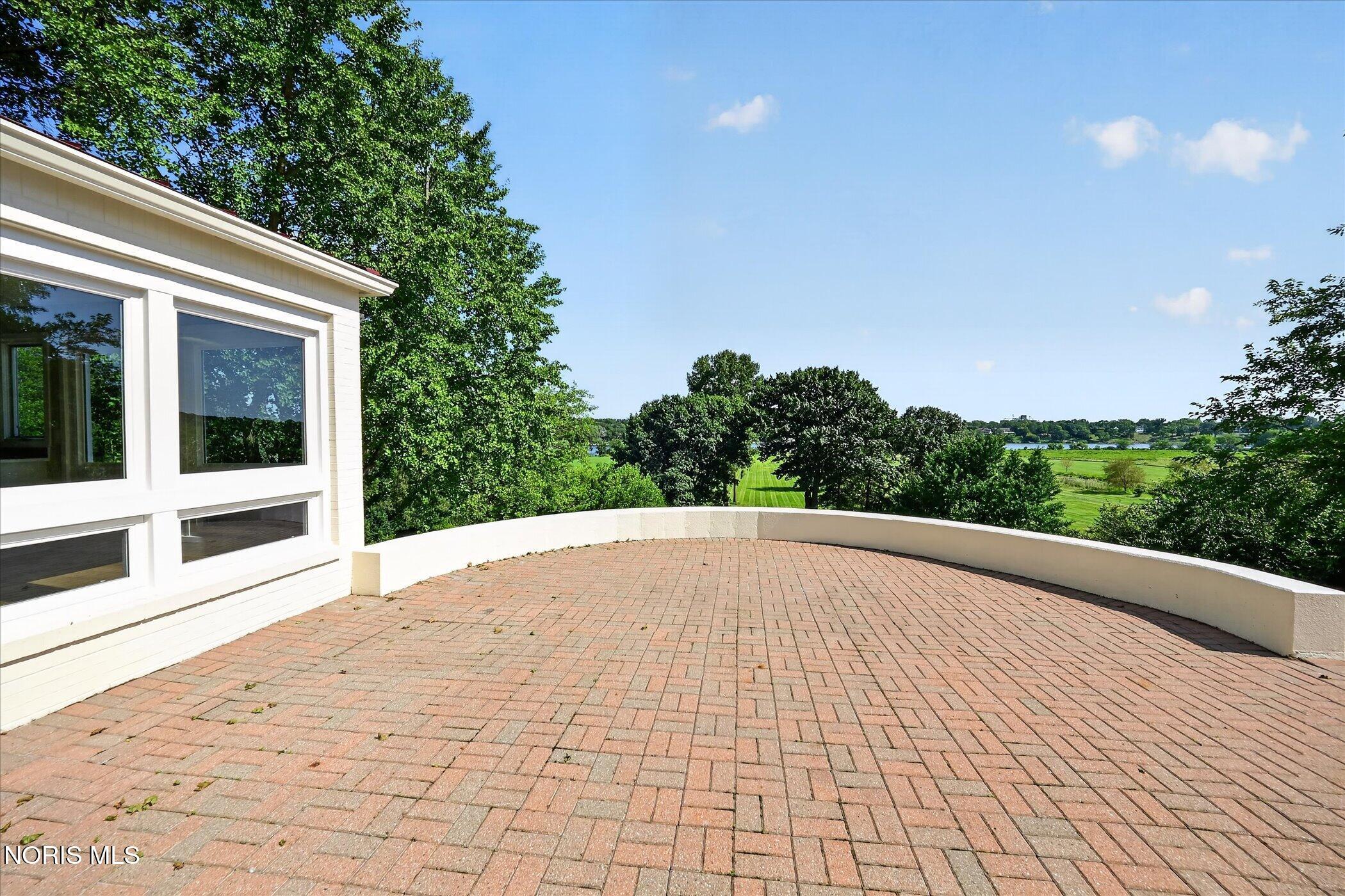 2708 Riverview Drive