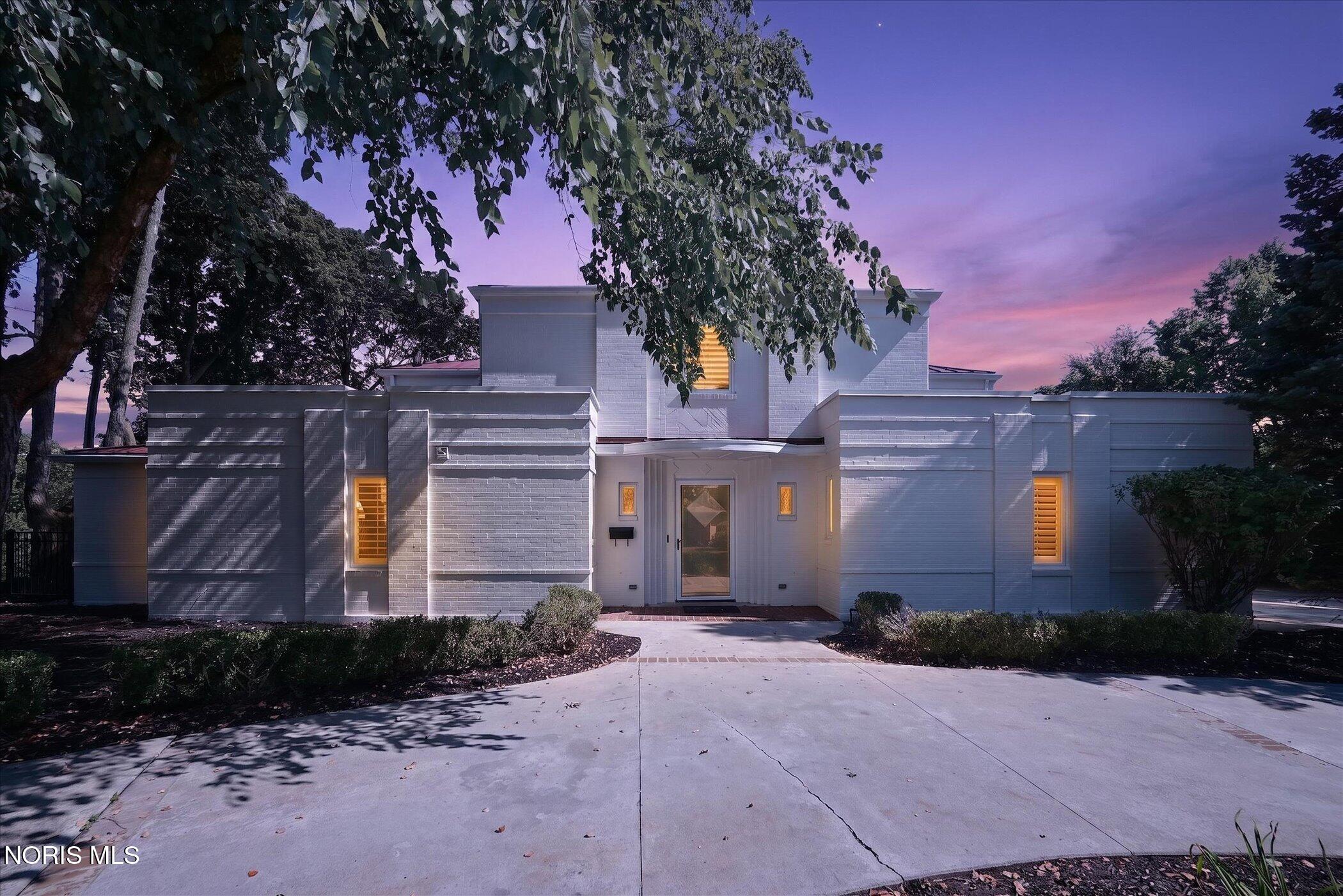 2708 Riverview Drive