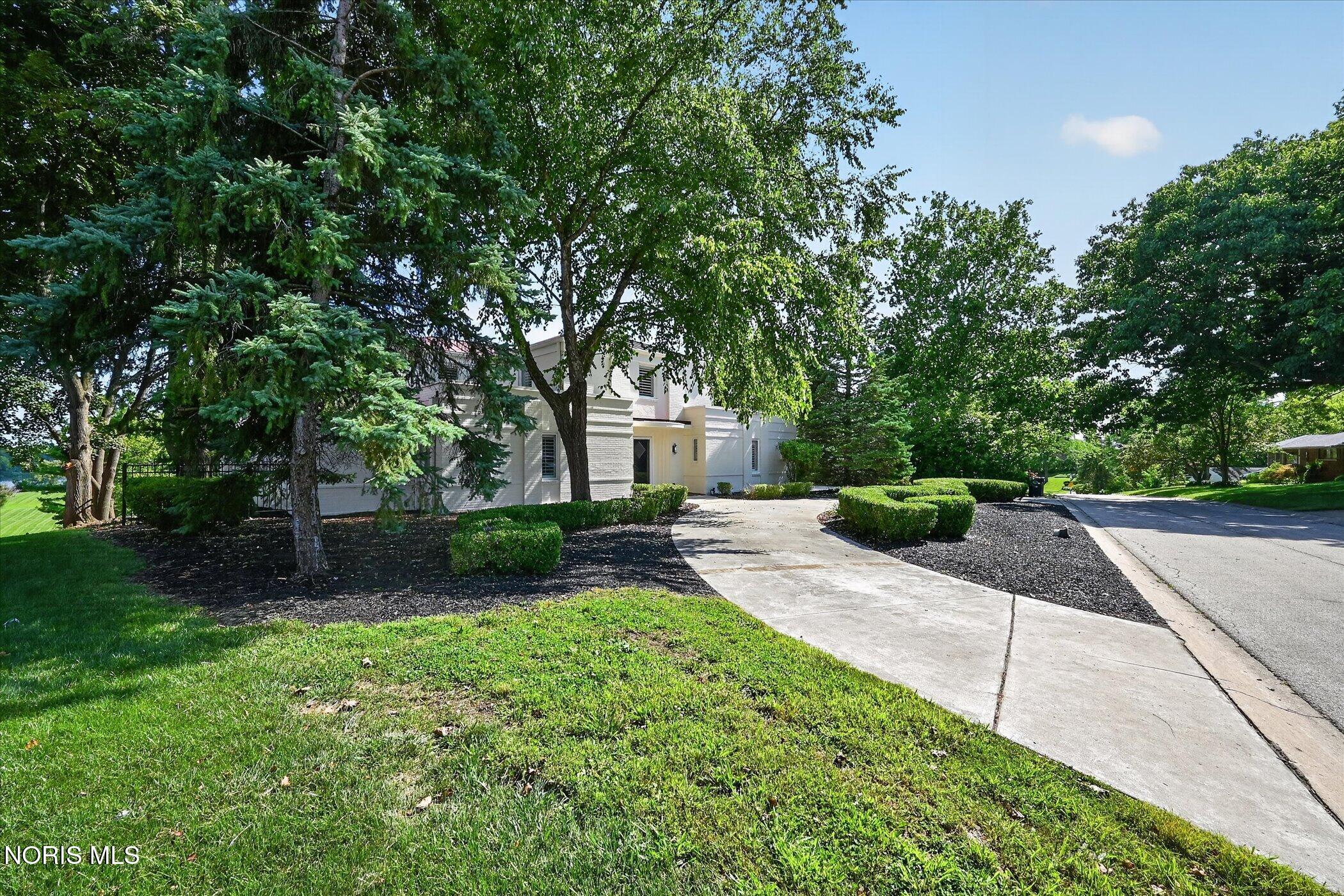 2708 Riverview Drive
