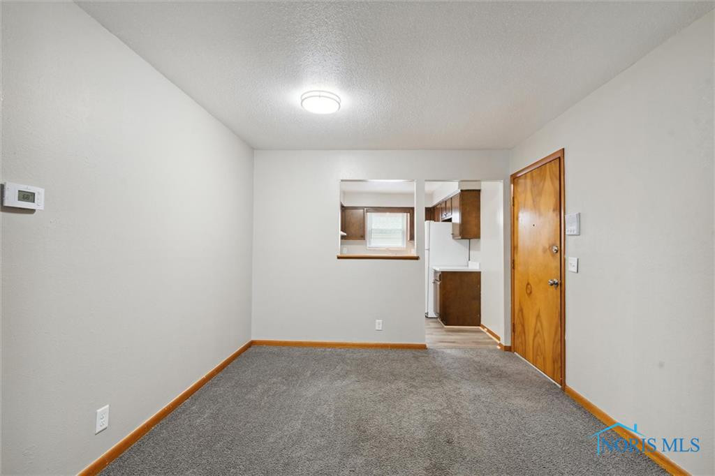 5464 Cresthaven Lane