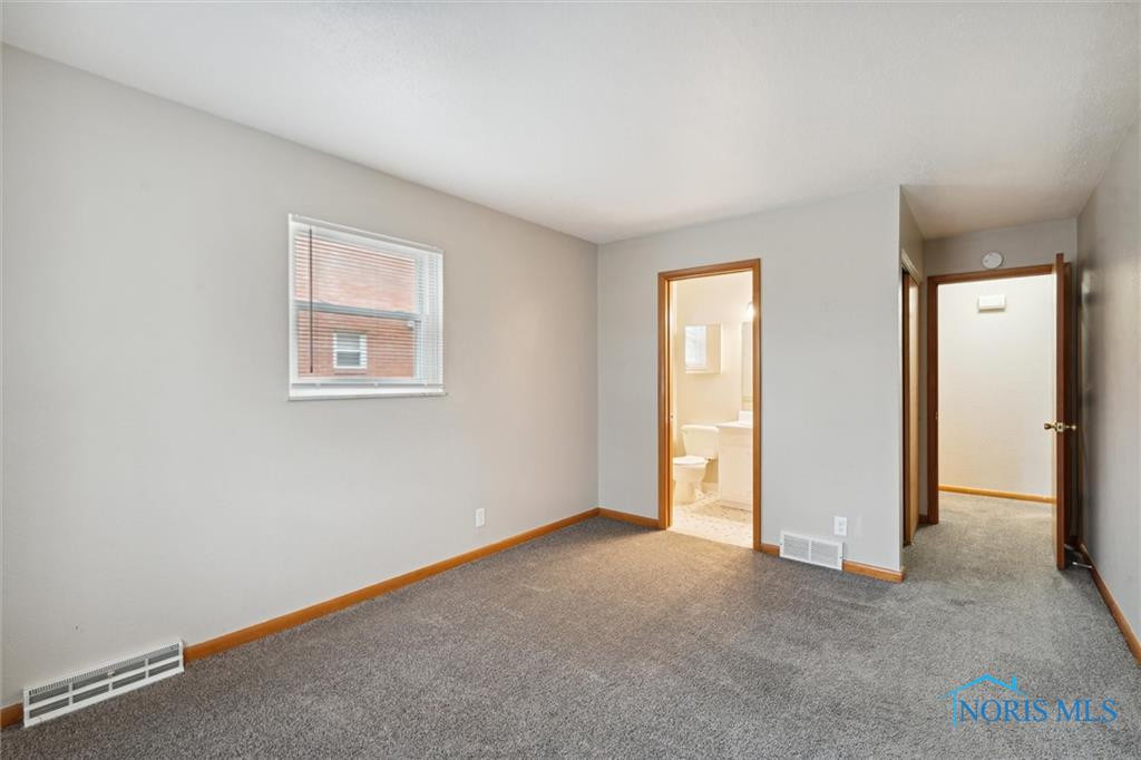 5464 Cresthaven Lane