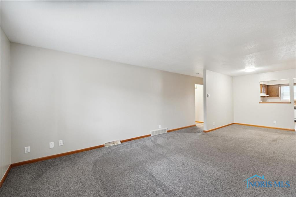 5464 Cresthaven Lane