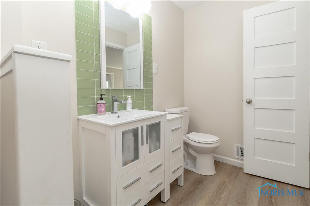 4042 Newcastle Drive