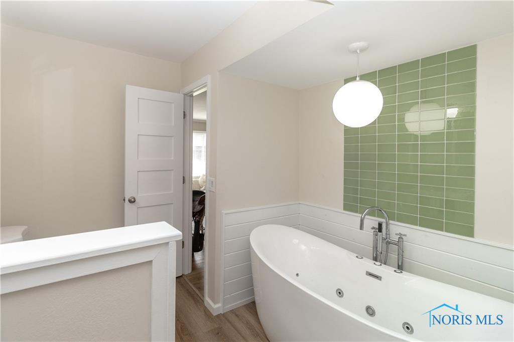 4042 Newcastle Drive