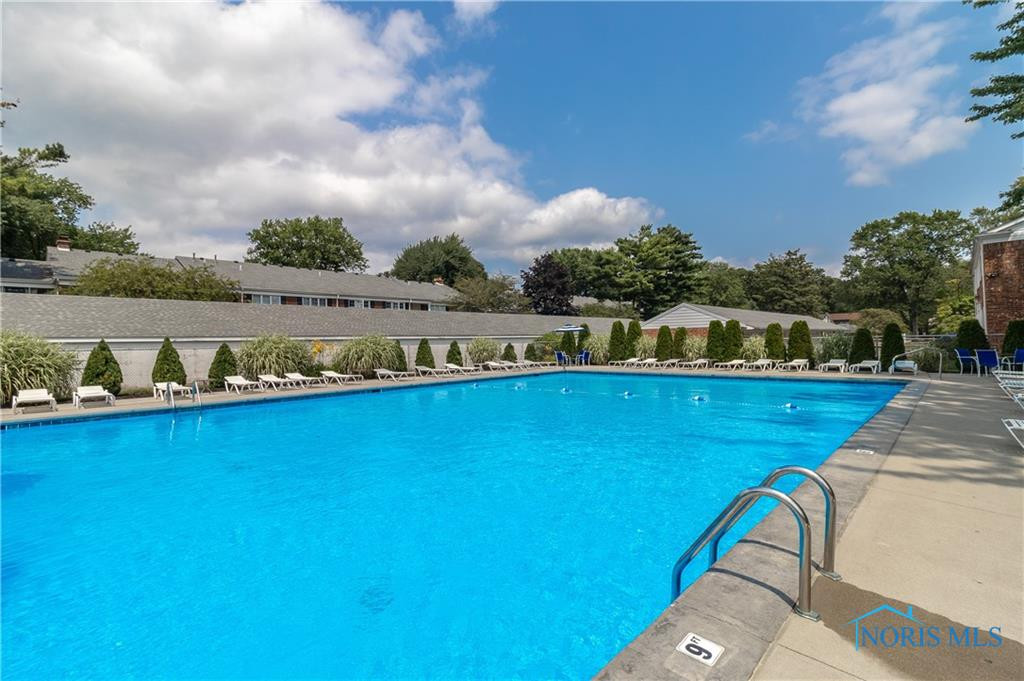 4042 Newcastle Drive