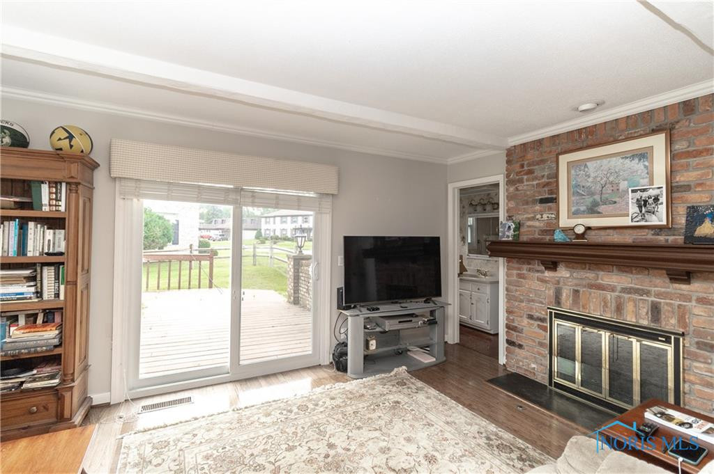 4042 Newcastle Drive