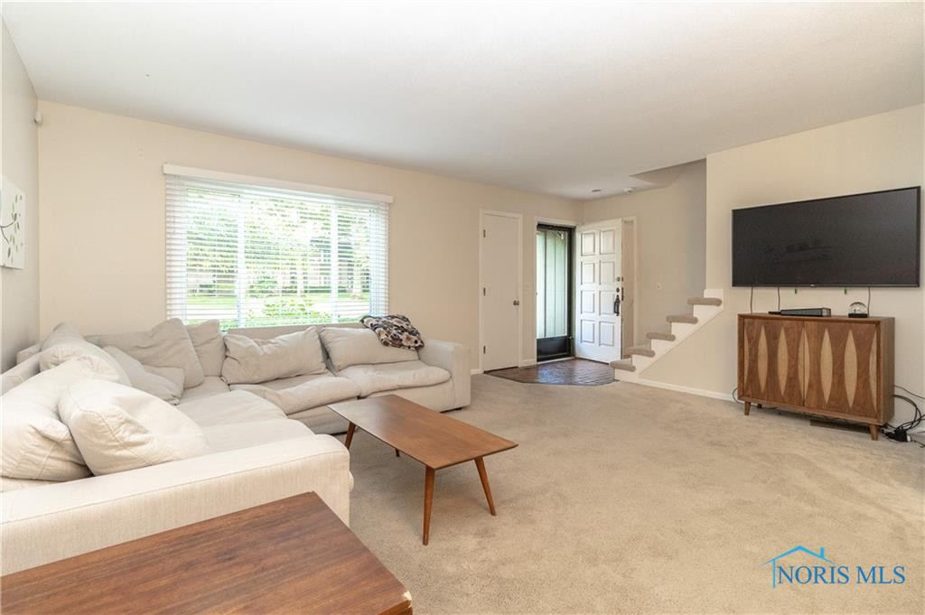 4042 Newcastle Drive