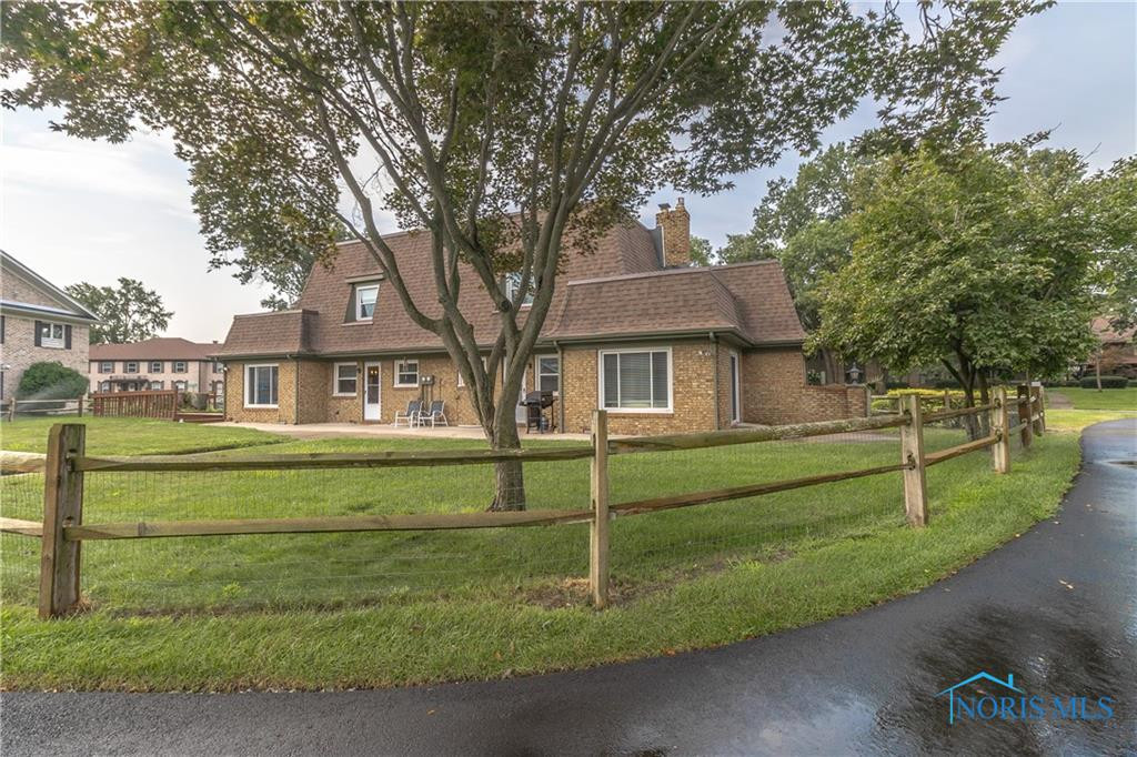 4042 Newcastle Drive