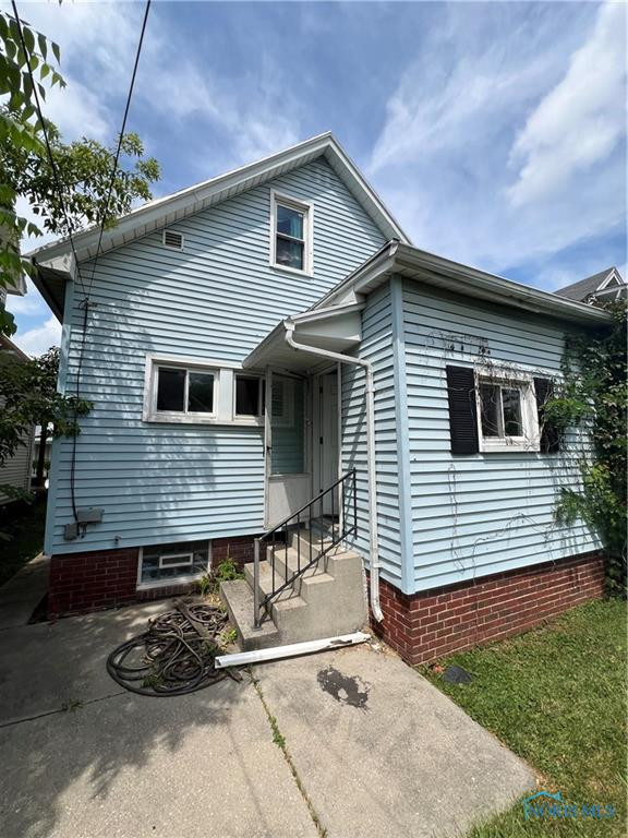 322 E Oakland Street