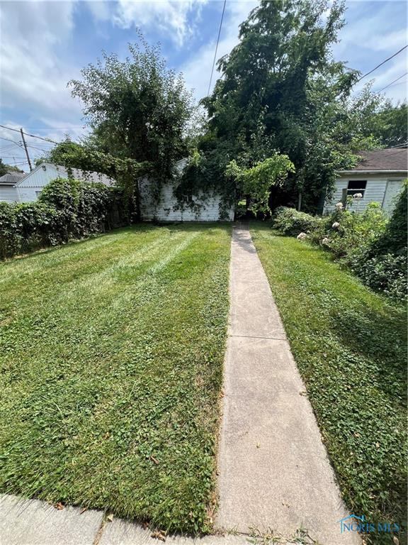 322 E Oakland Street