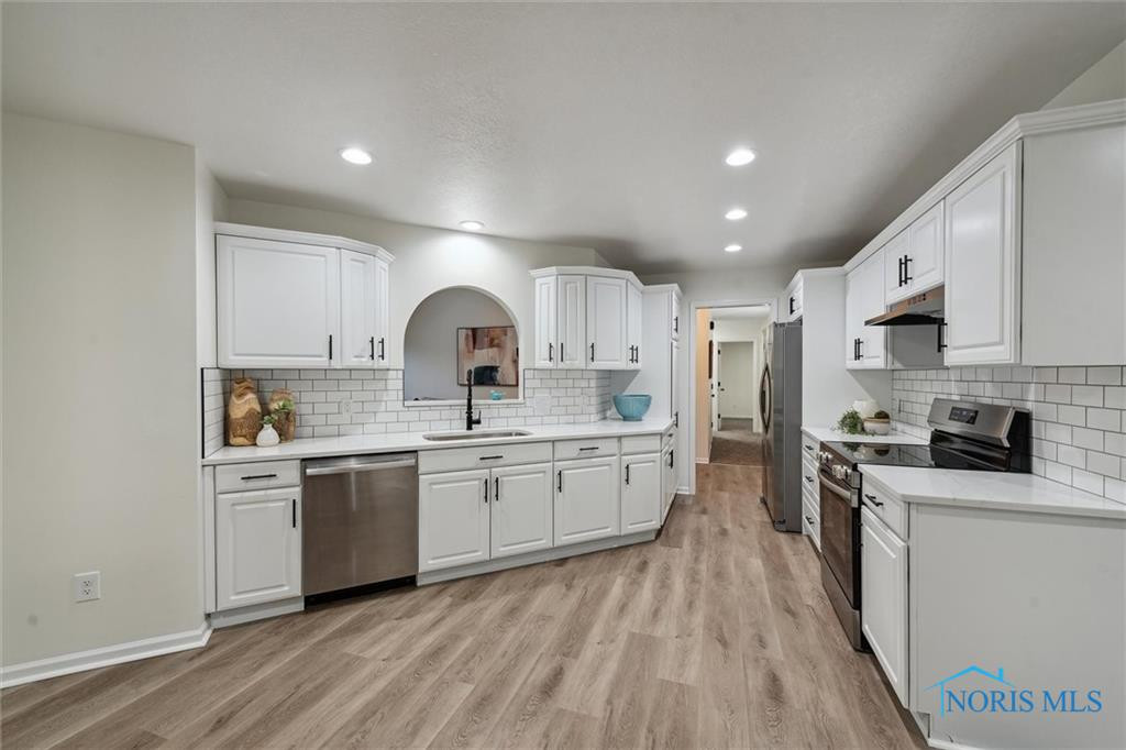 813 Monclova Road