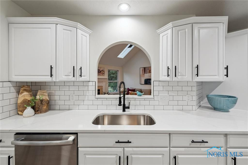 813 Monclova Road