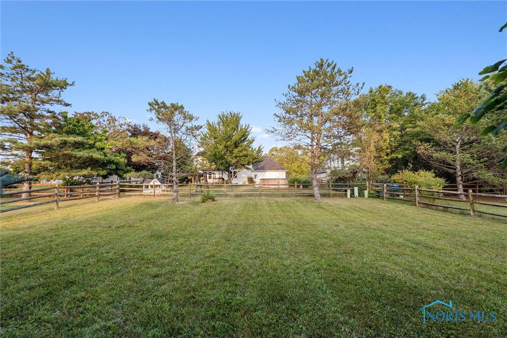 813 Monclova Road