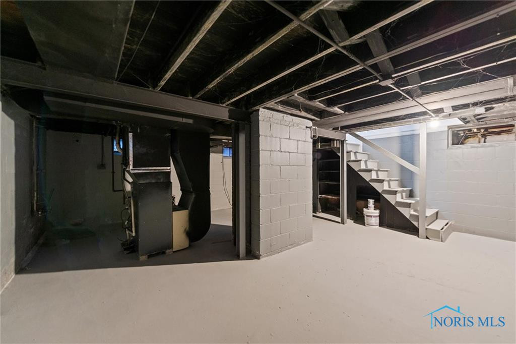 3554 Hazelhurst Avenue