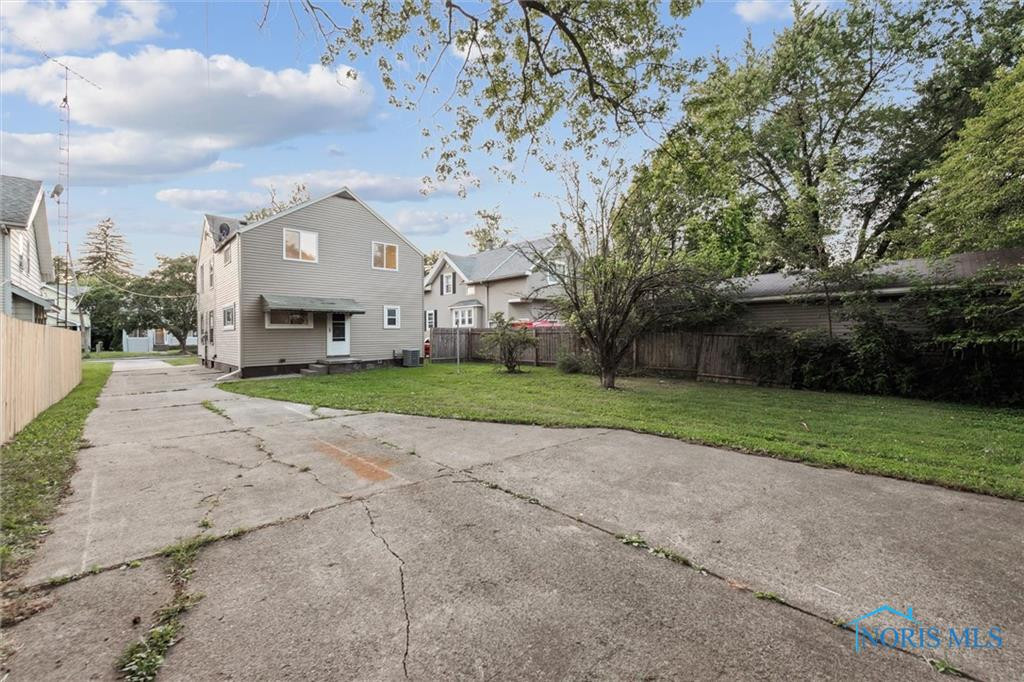 3554 Hazelhurst Avenue