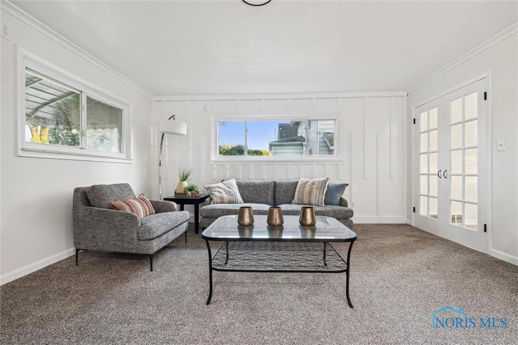 3554 Hazelhurst Avenue