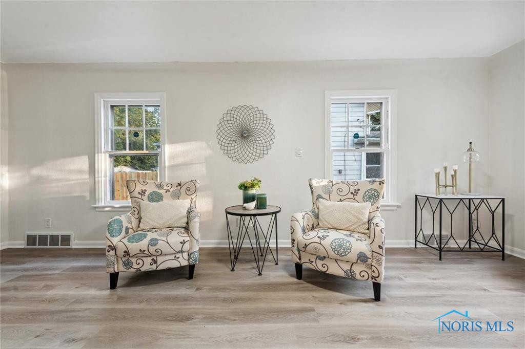 3554 Hazelhurst Avenue