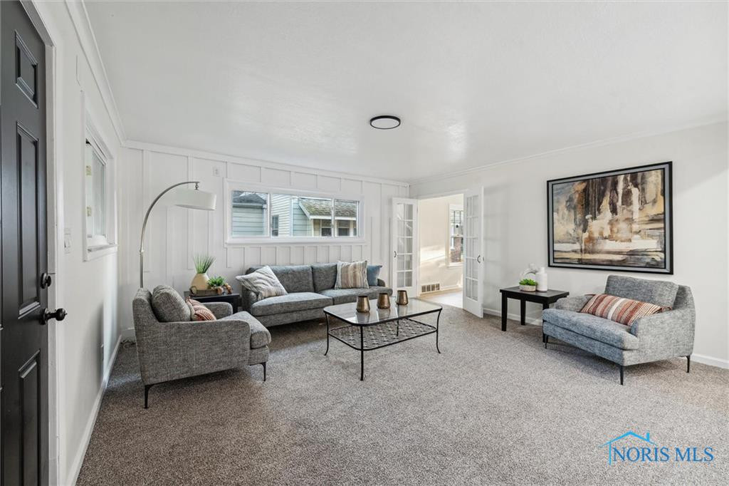 3554 Hazelhurst Avenue