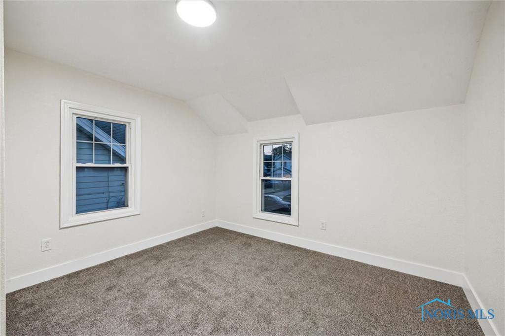 3554 Hazelhurst Avenue