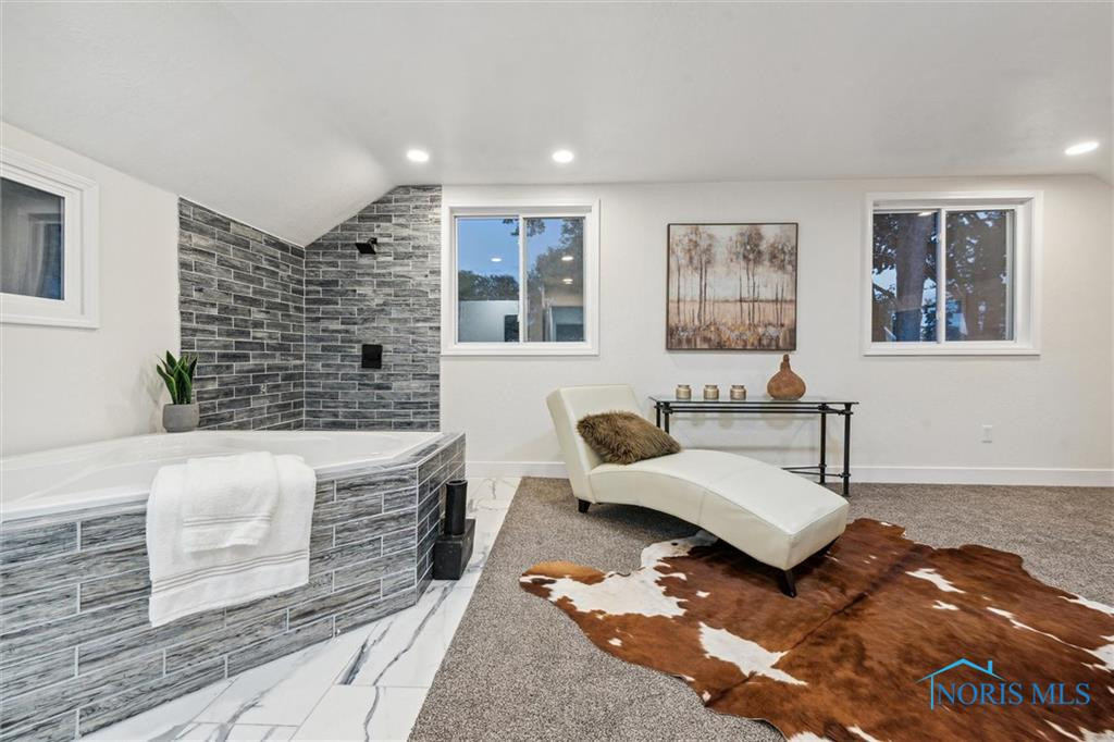 3554 Hazelhurst Avenue