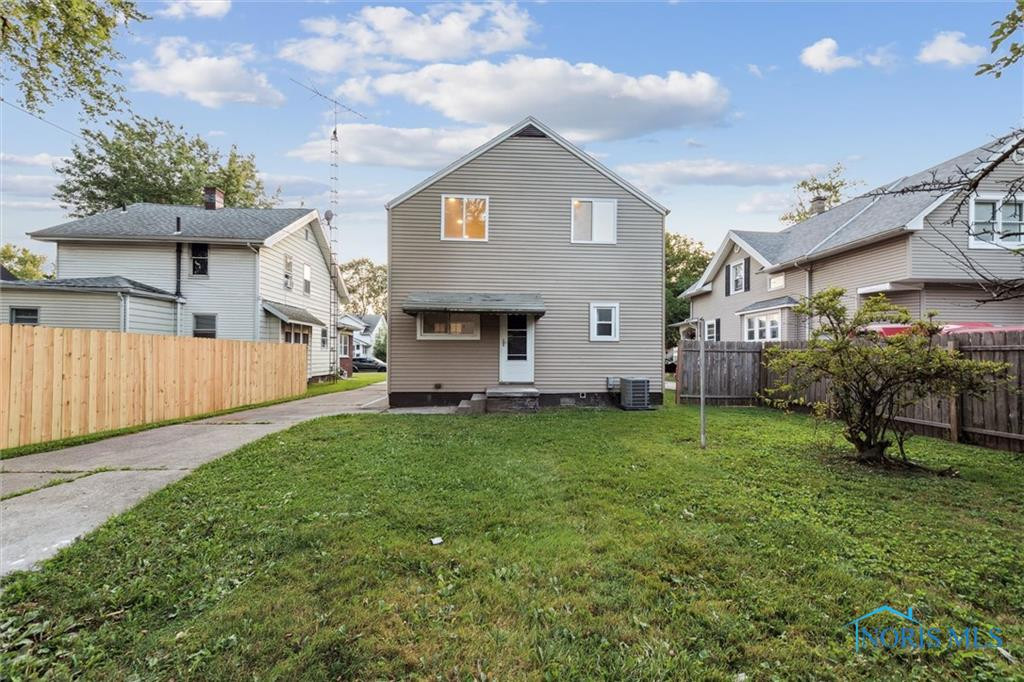 3554 Hazelhurst Avenue