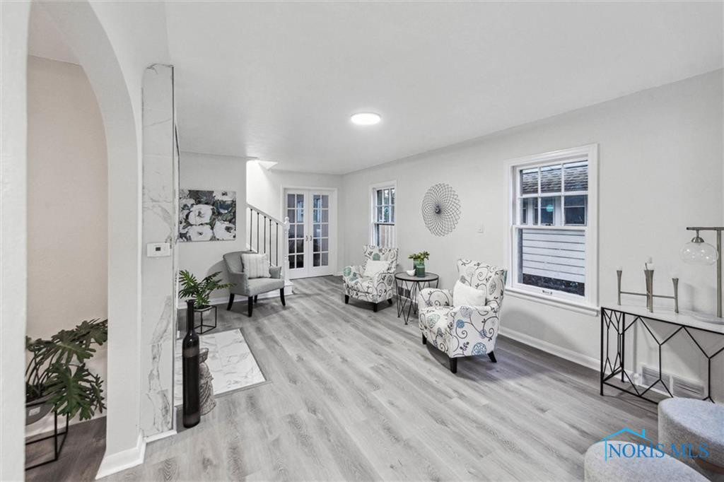 3554 Hazelhurst Avenue