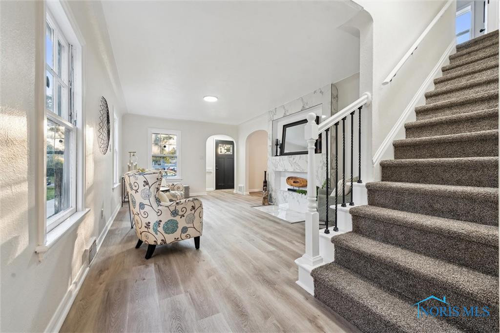 3554 Hazelhurst Avenue