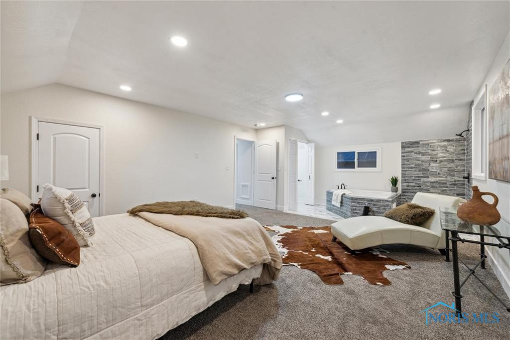 3554 Hazelhurst Avenue