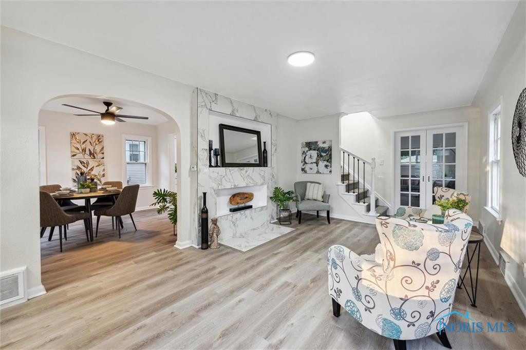 3554 Hazelhurst Avenue