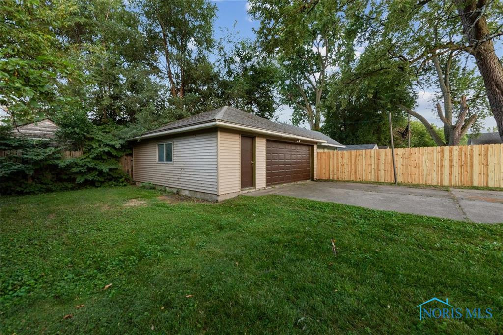 3554 Hazelhurst Avenue