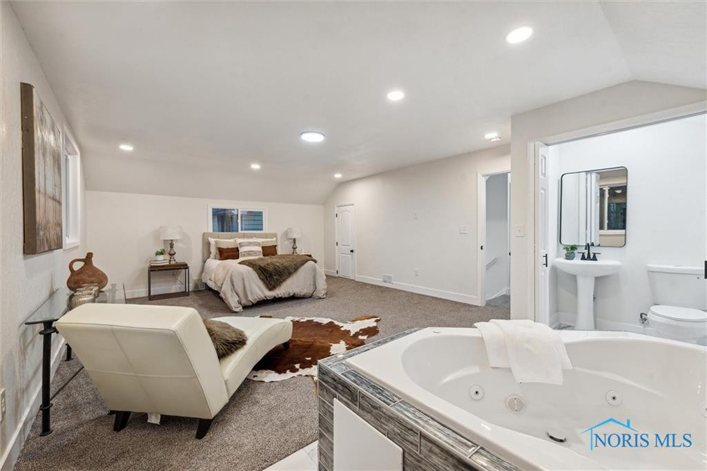 3554 Hazelhurst Avenue