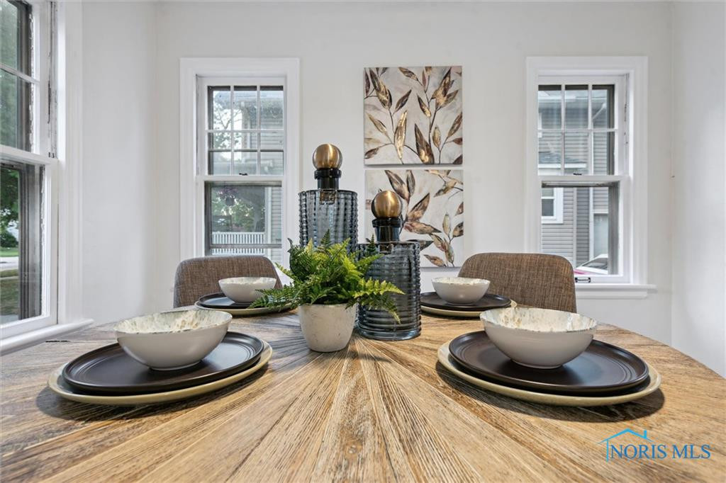 3554 Hazelhurst Avenue