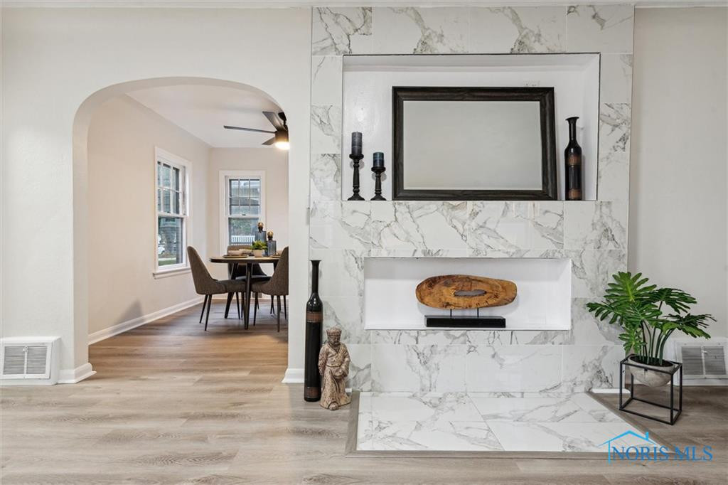 3554 Hazelhurst Avenue