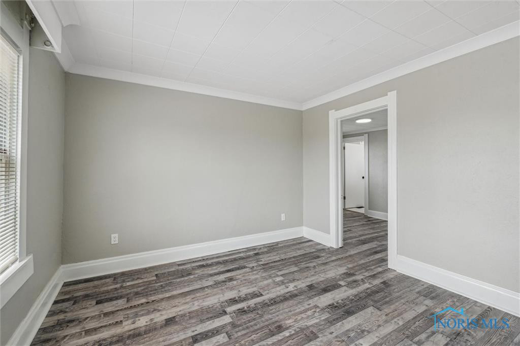 196 W Sylvania Avenue