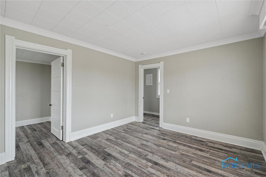 196 W Sylvania Avenue