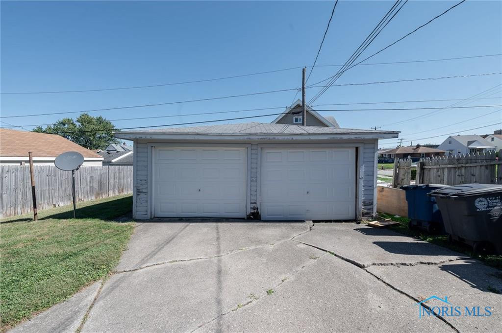 4306 Caroline Avenue